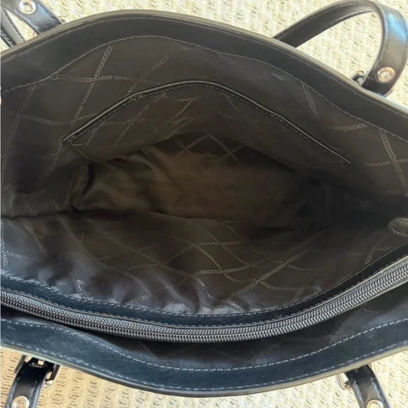 MICHAEL KORS Large Voyager Signature Black Leather MK Logo Luxury Tote Purse Bag - Picture 16 of 16